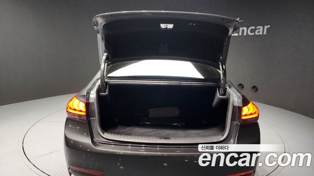 Genesis G80 2018 — photo 20