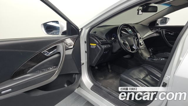 Hyundai Grandeur 2015 — photo 10