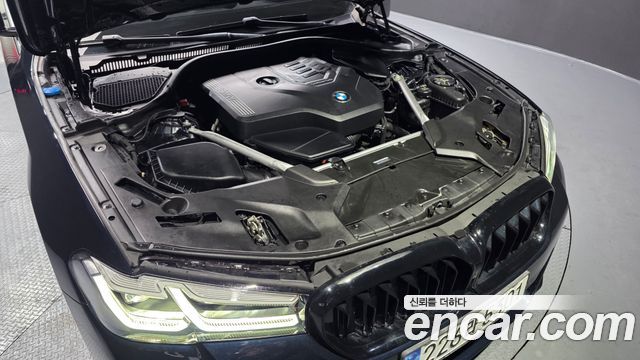 BMW 5-Series 2023 — photo 6