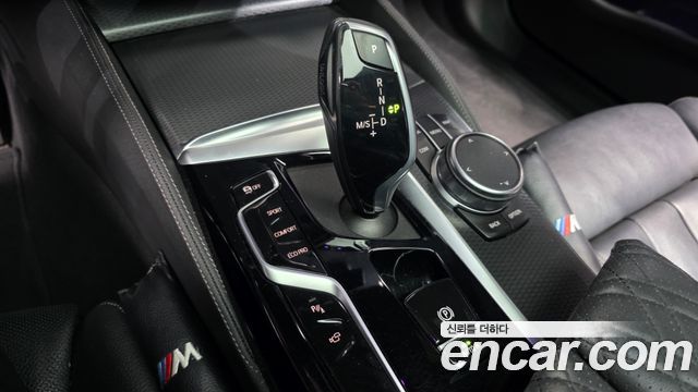 BMW 5-Series 2023 — photo 9