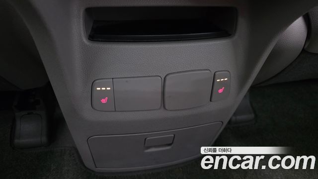 Kia Canival 2015 — photo 19