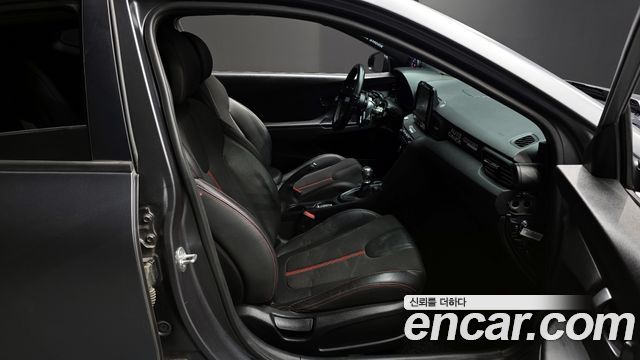 Hyundai Veloster 2019 — photo 10