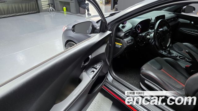 Hyundai Veloster 2019 — photo 11