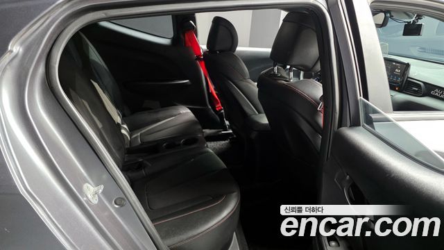 Hyundai Veloster 2019 — photo 12