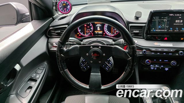 Hyundai Veloster 2019 — photo 13