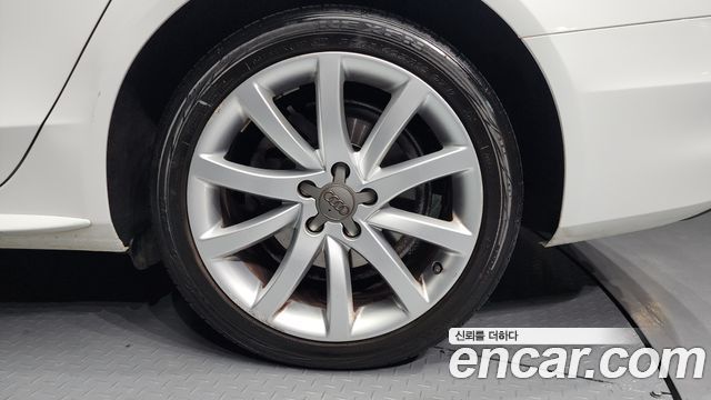 Audi A4 2015 — photo 5