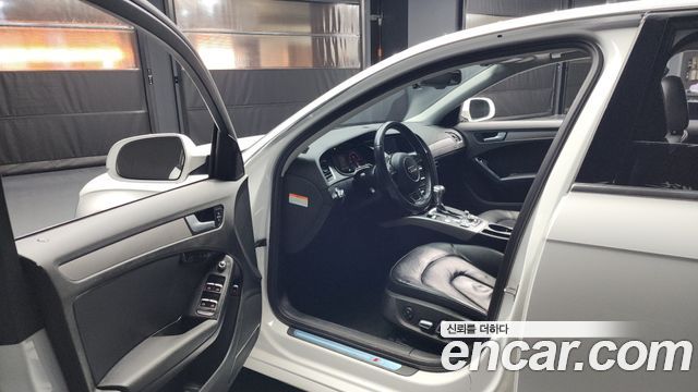 Audi A4 2015 — photo 10