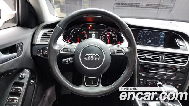 Audi A4 2015 — photo 13