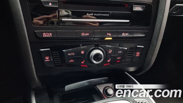 Audi A4 2015 — photo 18
