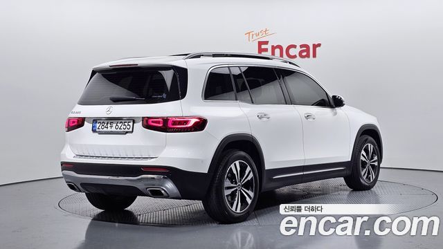 Mercedes-Benz GLB-Class 2020 — photo 2