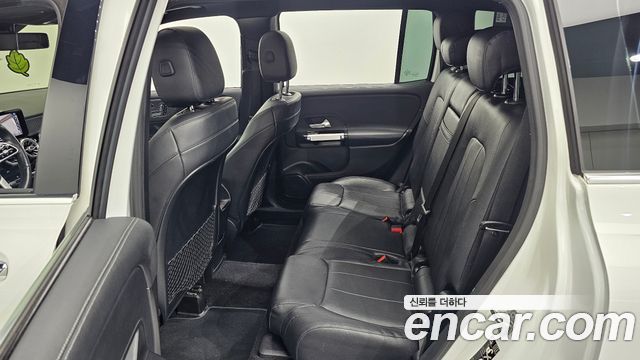 Mercedes-Benz GLB-Class 2020 — photo 12