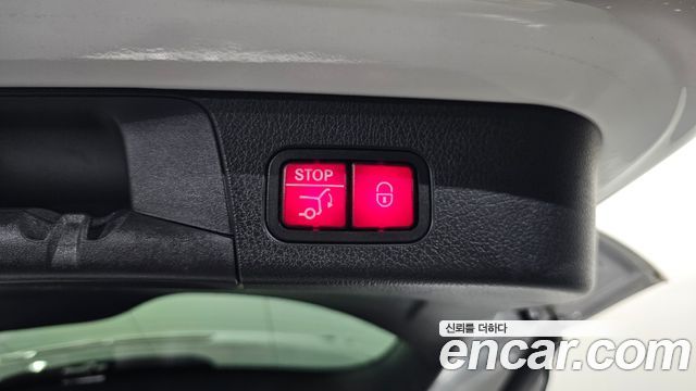 Mercedes-Benz GLB-Class 2020 — photo 20