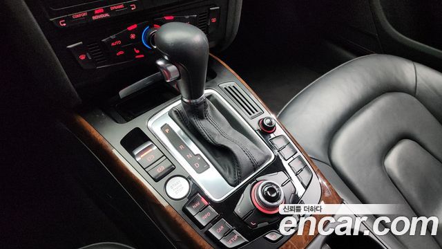 Audi A4 2012 — photo 9