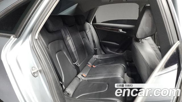 Audi A4 2012 — photo 12