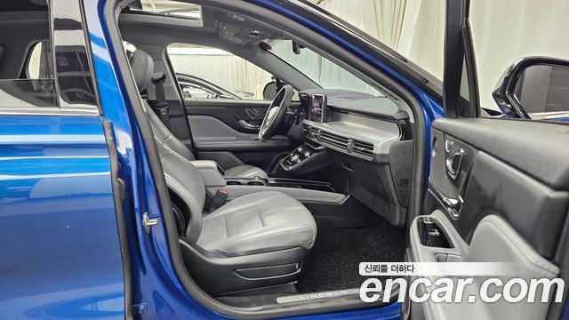 Lincoln Corsair 2020 — photo 11