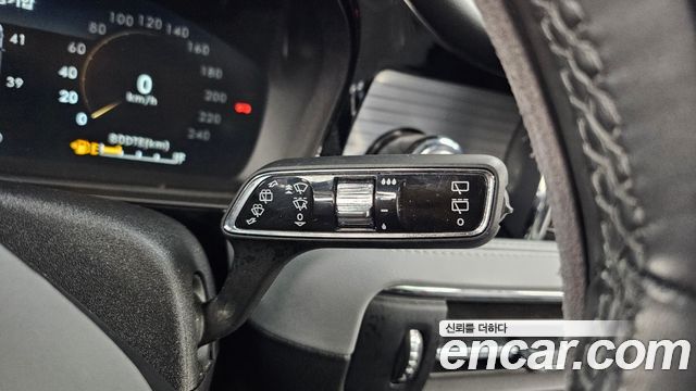 Lincoln Corsair 2020 — photo 17