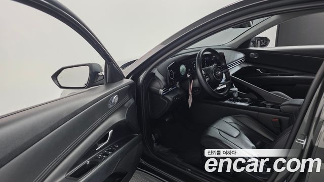 Hyundai AVANTE 2022 — photo 11