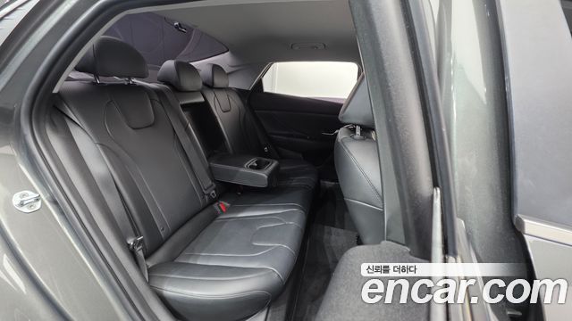 Hyundai AVANTE 2022 — photo 19