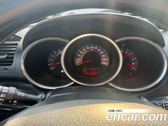 Kia Sorento 2010 — photo 10