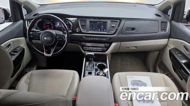 Kia Canival 2020 — photo 7