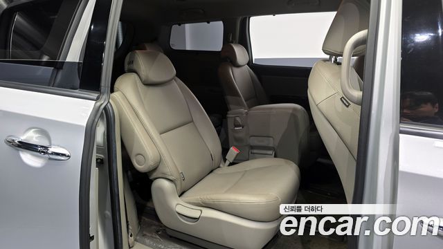 Kia Canival 2020 — photo 12