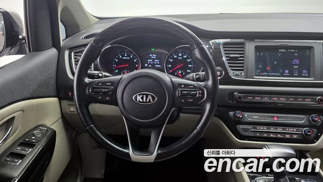 Kia Canival 2020 — photo 14