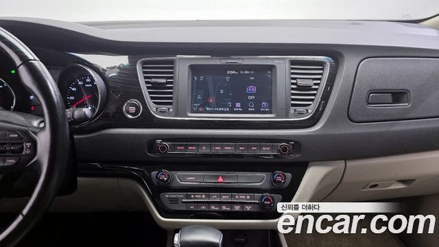 Kia Canival 2020 — photo 15