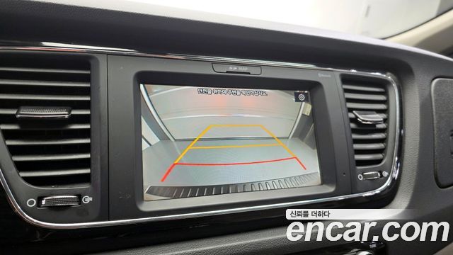 Kia Canival 2020 — photo 16