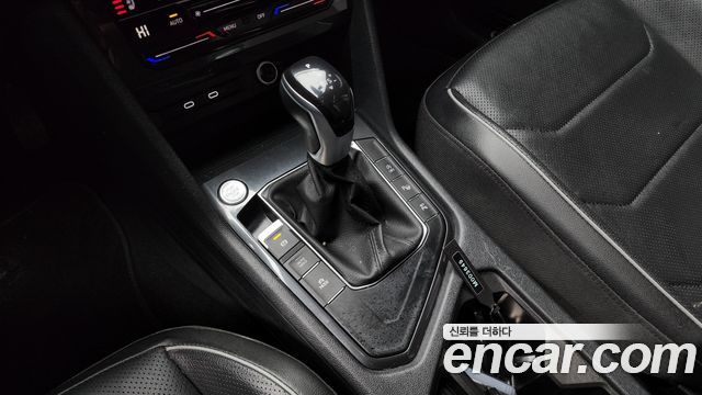 Volkswagen Tiguan 2023 — photo 9