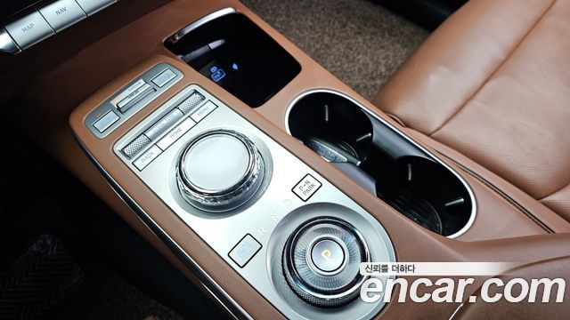 Genesis GV70 2021 — photo 9
