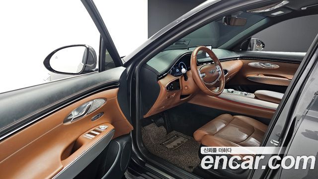 Genesis GV70 2021 — photo 11