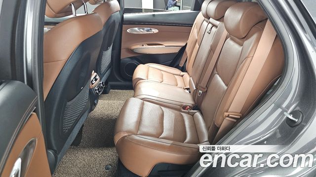 Genesis GV70 2021 — photo 12