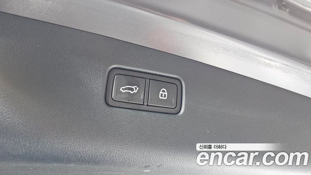 Genesis GV70 2021 — photo 19