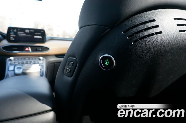 Hyundai Santafe 2023 — photo 19