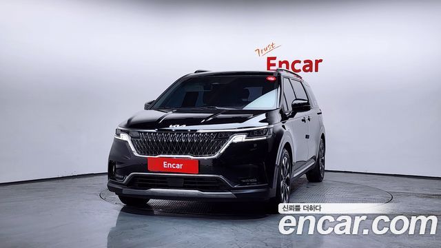 Kia Canival 2023 — photo 3