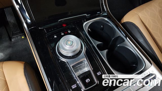 Kia Canival 2023 — photo 9