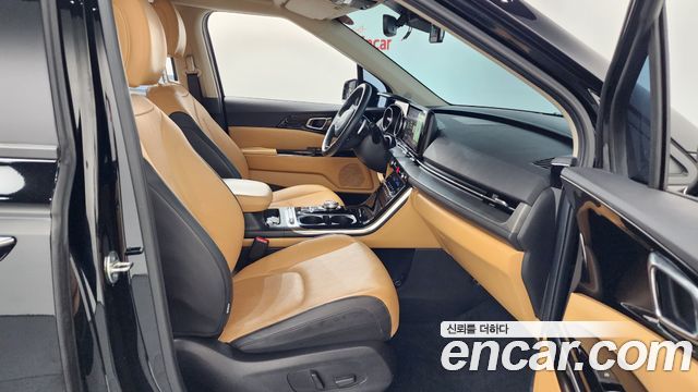 Kia Canival 2023 — photo 11