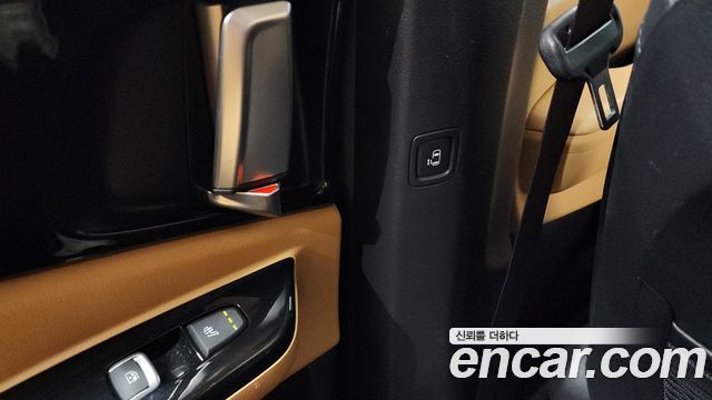 Kia Canival 2023 — photo 19