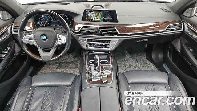BMW 7-Series 2018 — photo 7