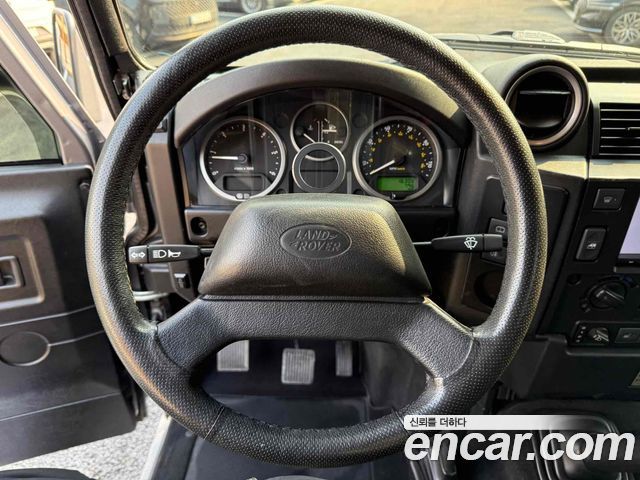 Land Rover Defender 2012 — photo 7