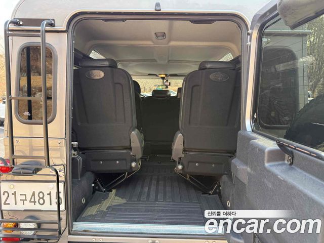 Land Rover Defender 2012 — photo 18