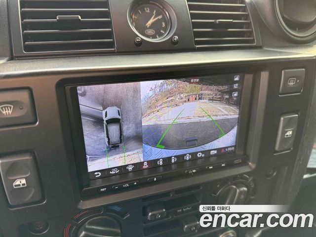 Land Rover Defender 2012 — photo 19