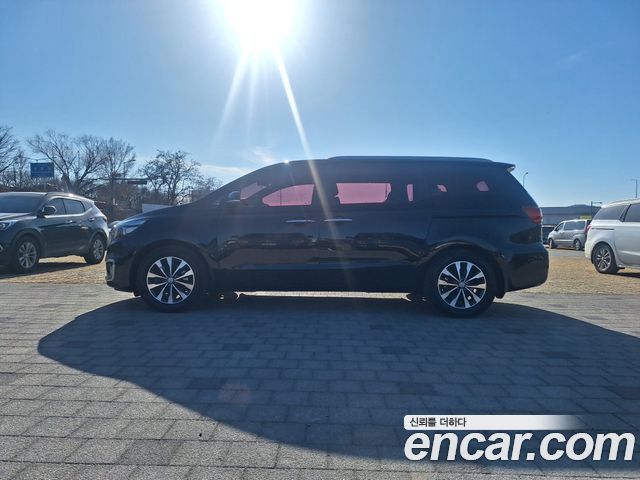 Kia Canival 2018 — photo 4