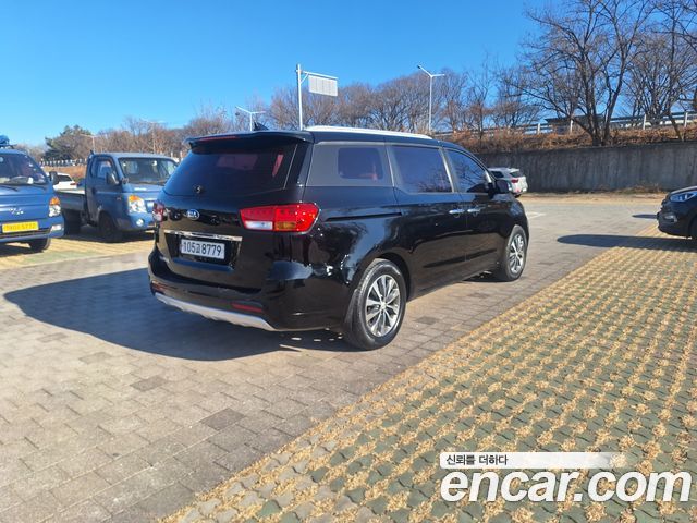 Kia Canival 2018 — photo 6