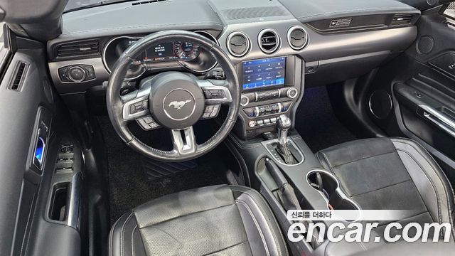 Ford Mustang 2020 — photo 7