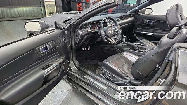 Ford Mustang 2020 — photo 10