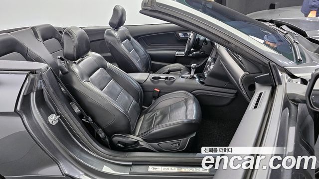 Ford Mustang 2020 — photo 12