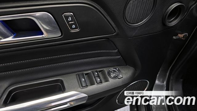 Ford Mustang 2020 — photo 14