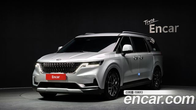 Kia Canival 2021 — photo 1