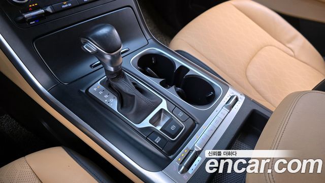 Kia Canival 2021 — photo 9